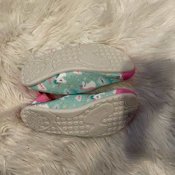 GIRLS WATER SHOES - Picture 4 of 4